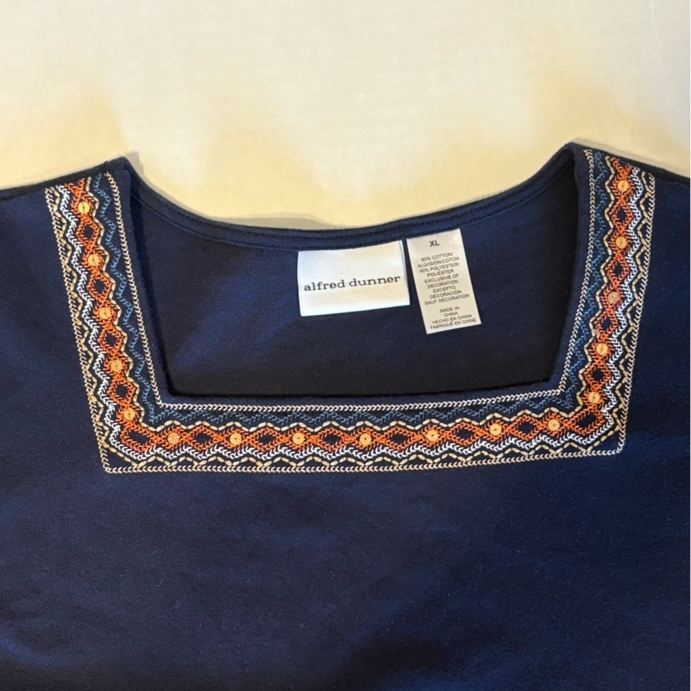 Alfred Dunner navy blue 3/4 sleeve embroidered blouse size XL - Picture 2 of 6